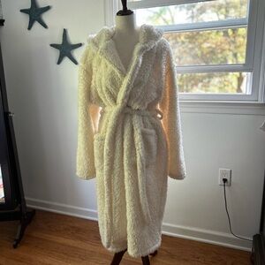 BP Cream Fleece Garment